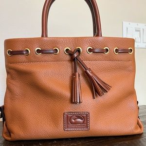 Dooney & Burke bag! ♥️